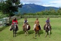 Ecuadorian cowboys , Cotopaxi